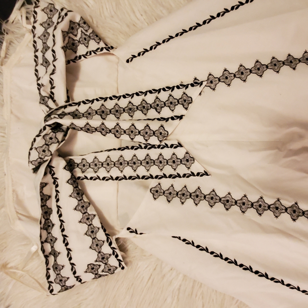 BCBG Spring-Summer Dress - Picture 3 of 8